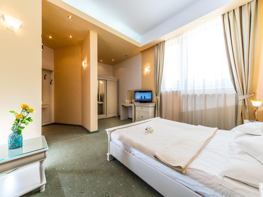 Hotel Opal Клуж-Напока Экстерьер фото