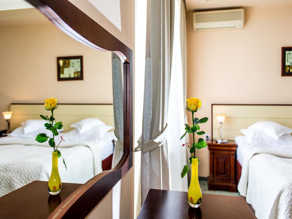 Hotel Opal Клуж-Напока Экстерьер фото